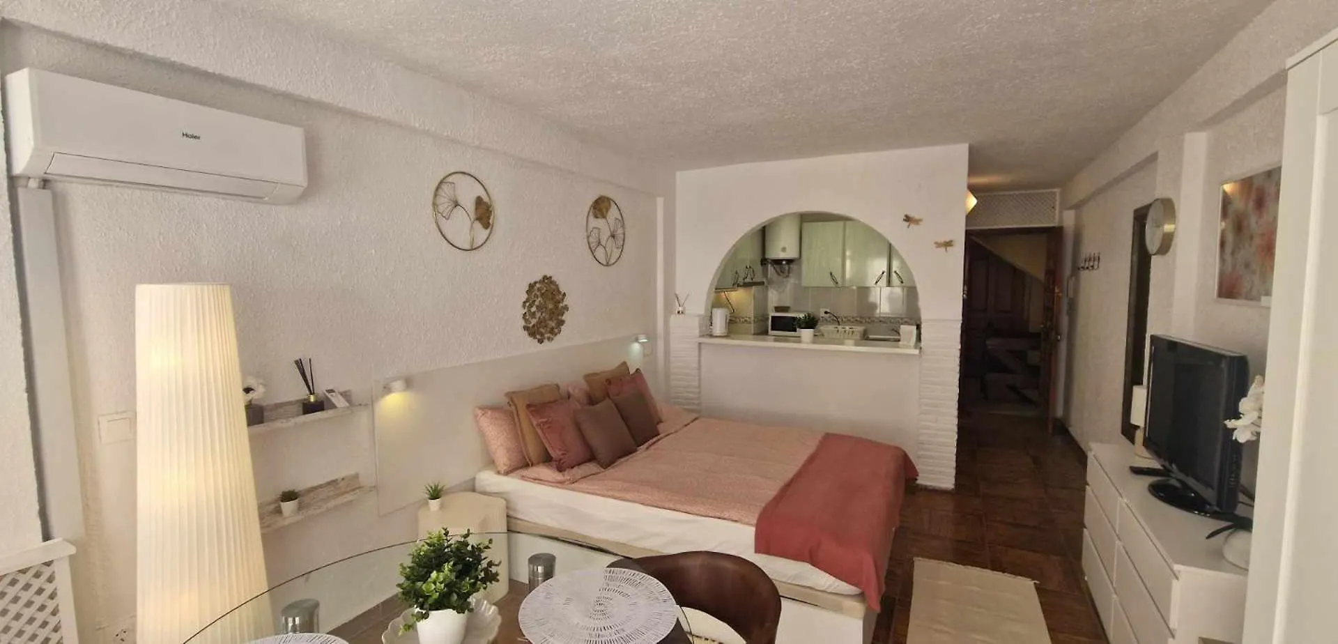 Harbor Studio Apartment In Fuengirola