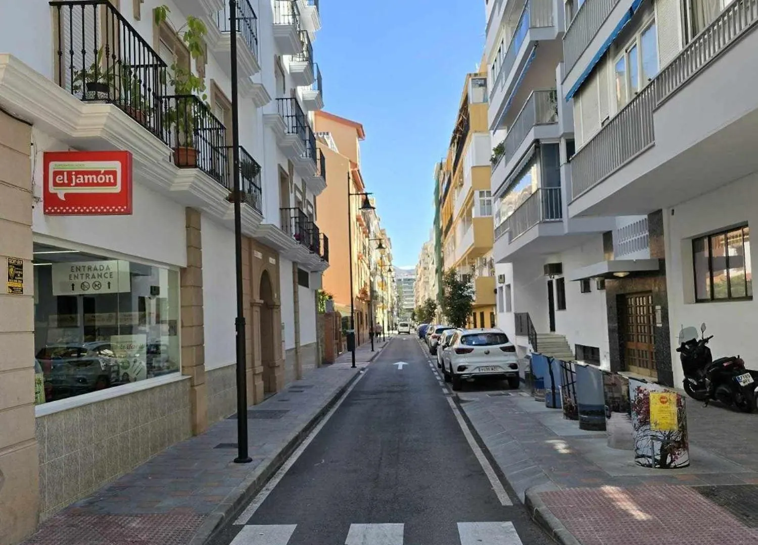 Harbor Studio Apartment In Fuengirola Spain
