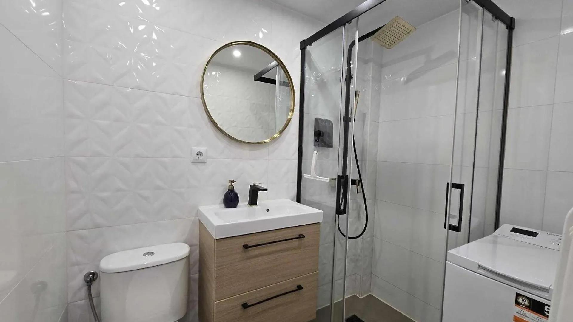 Harbor Studio Apartment In Fuengirola